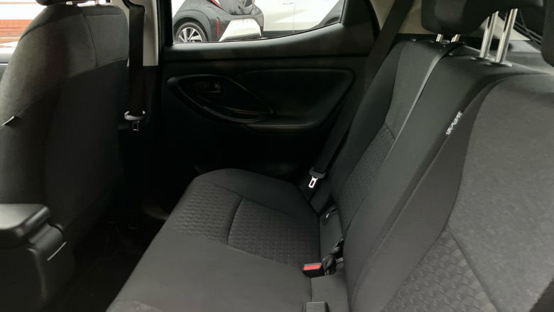 Toyota Yaris 1.5 Hybrid Design 5dr CVT Hybrid Hatchback